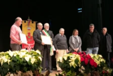 01_Luca Comunello with the “Business and Work 2023” award from Cassola Municipal Council