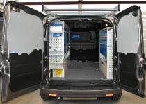 01_Syncro System metal drawers, transparent containers and accessories in the electrician’s Fiat Doblò