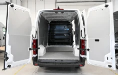 01_The 2024 Renault Master with custom-made Syncro System liners
