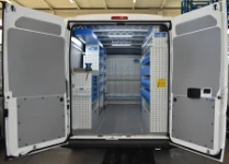 01_The Citroen Jumper fitted out for a forklift maintenance service