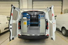 01_The electrician’s Ford Custom L2 H1