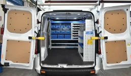 01_The Ford Custom with racking on the right side and bulkhead 