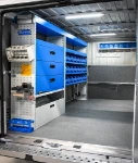 02_Drawers, removable plastic containers and a vice bench on the left of the Toyota Proace Max