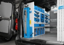 02_Syncro System’s fold-away vice bench, liners and racking in the Scudo