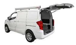 02_The new BYD ETP3 van with Syncro liners and equipment