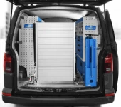 02_The Syncro loading ramp in closed position in the Transporter