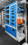 03_Drawers, shelves and a pull-out vice bench on the right of the Ducato L2 H1