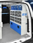 03_Pull-out and tilting transparent containers in the electrician’s Berlingo