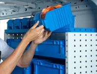 03_Small removable plastic containers