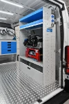 03_The Fiat Ducato’s compressor in the Syncro racking