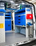 03_The pull-out vice bench with support in the electrician’s Custom L1 H1