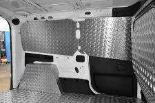 04_A view through the side door showing the aluminium liners in the Fiat Doblò