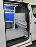 04_Cargo lashing accessories on the Vivaro's bulkhead