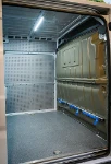 04_The Jumper’s bulkhead with Syncroblock bar, straps and sliding attachments