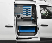 04_The underfloor shelf and cargo lashing straps in the Dacia Dokker L1 H1