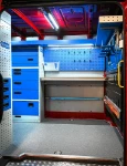 04_The work area in the Man TGE, with bench, tool rack and lighting