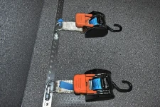 05_A close-up of the strap tensioners