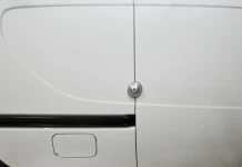 05_Syncro’s security lock on the electrician’s Dacia Dokker