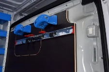 06_Hooks, fittings and cable holders on the Ducato’s bulkhead