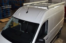 06_The Crafter’s Ultrasilent profile roof rack