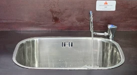 11_The sink with tap and drain