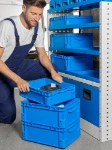 21_Pull-out Euronorm containers with or without lids on an Ultra shelf