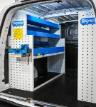 22_The shelves and pull-out vice bench in the Doblò for a gas distribution company (2)