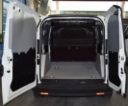 A rubber-coated floor liner in a Doblo