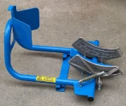 A self-locking clamp for bikes