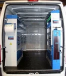 Vista posteriore Allestimento Movano con rivestimenti, accesso e scaffalatura