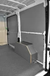 Rivestimento lato sinistro del Dokker con copriruota in alluminio mandorlato