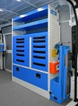 Modulo destro dell'allestimento Syncro Ultra nel NV250, con pannello portautensili e cassettiera