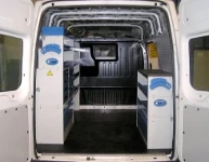Rivestimento interno in legno e lamiera e portatutto per Jumpy