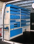 Lato sinistro Opel Movano con pianale, pannellatura, copriruota, ganci e rotaia per cinghie
