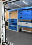 Berlingo Citroen con rivestimento interno in legno e lamiera