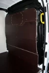 Berlingo Citroen con rivestimento interno in legno e lamiera