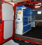Modulo sinistro dell'allestimento Syncro Ultra nel NV250, con pannello portautensili e portarotoli