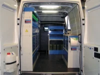 Rivestimento interno in legno e lamiera e portatutto per Jumpy