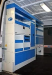 Lato sinistro Opel Movano con pianale, pannellatura, copriruota, ganci e rotaia per cinghie