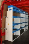 Lato sinistro Opel Movano con pianale, pannellatura, copriruota, ganci e rotaia per cinghie