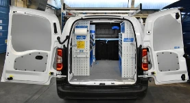 Lining, shelving and roof bars for the Combo