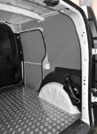 Modulo destro dell'allestimento Syncro Ultra nel NV250, con pannello portautensili e cassettiera