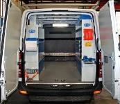 Rivestimento interno in legno e lamiera e portatutto per Jumpy