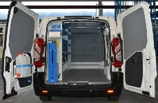 Racking only on the left of a Scudo