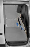 Berlingo Citroen con rivestimento interno in legno e lamiera