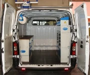Rivestimento interno in legno e lamiera e portatutto per Jumpy