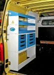 Lato sinistro Opel Movano con pianale, pannellatura, copriruota, ganci e rotaia per cinghie
