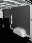 Rivestimento lato sinistro del Dokker con copriruota in alluminio mandorlato