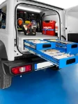 01_Syncro System’s underfloor drawers in the electrician’s Suzuki Jimny