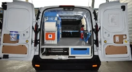 01_The Ford Connect for servicing traffic lights, showing the Syncro Ultra racking 